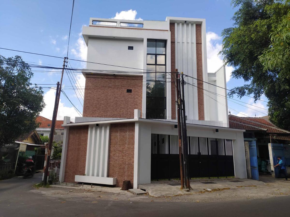 Urbanview Badran Residence Syariah Manahan Surakarta  Bagian luar foto