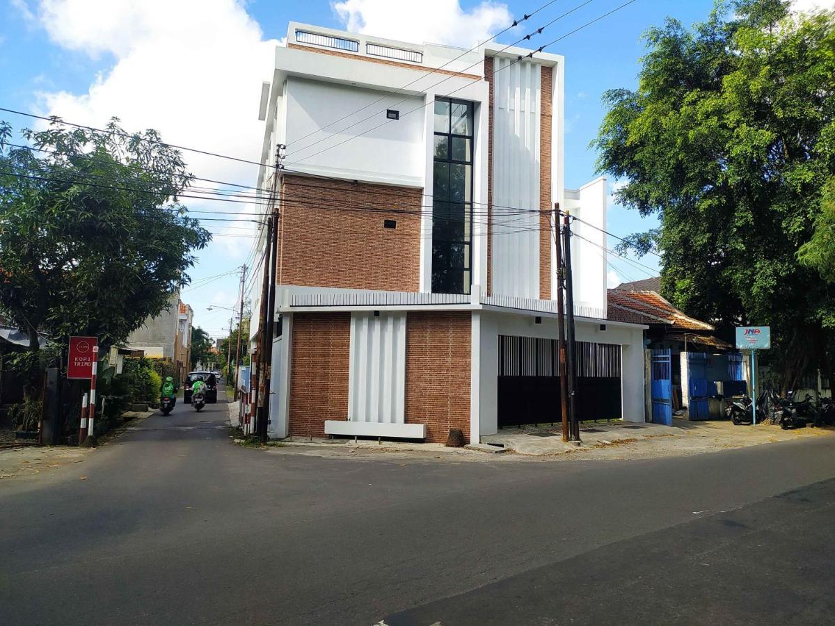 Urbanview Badran Residence Syariah Manahan Surakarta  Bagian luar foto