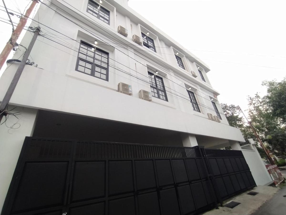 Urbanview Badran Residence Syariah Manahan Surakarta  Bagian luar foto